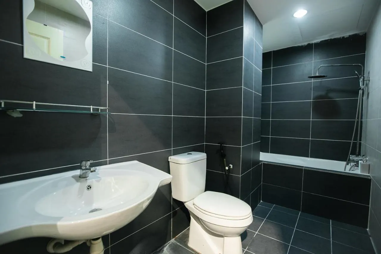 Stylish River-View Apartment In Ipoh